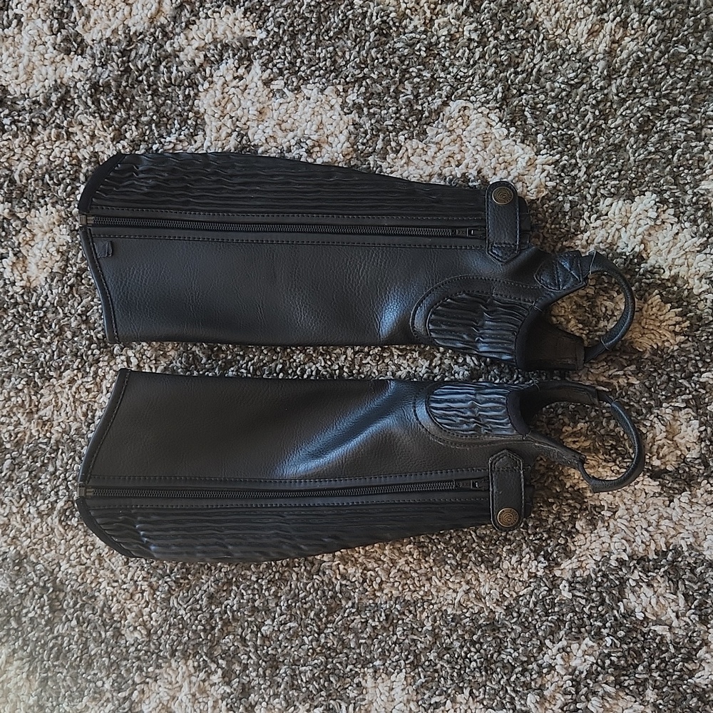 Girls ovation riding chaps 16-18